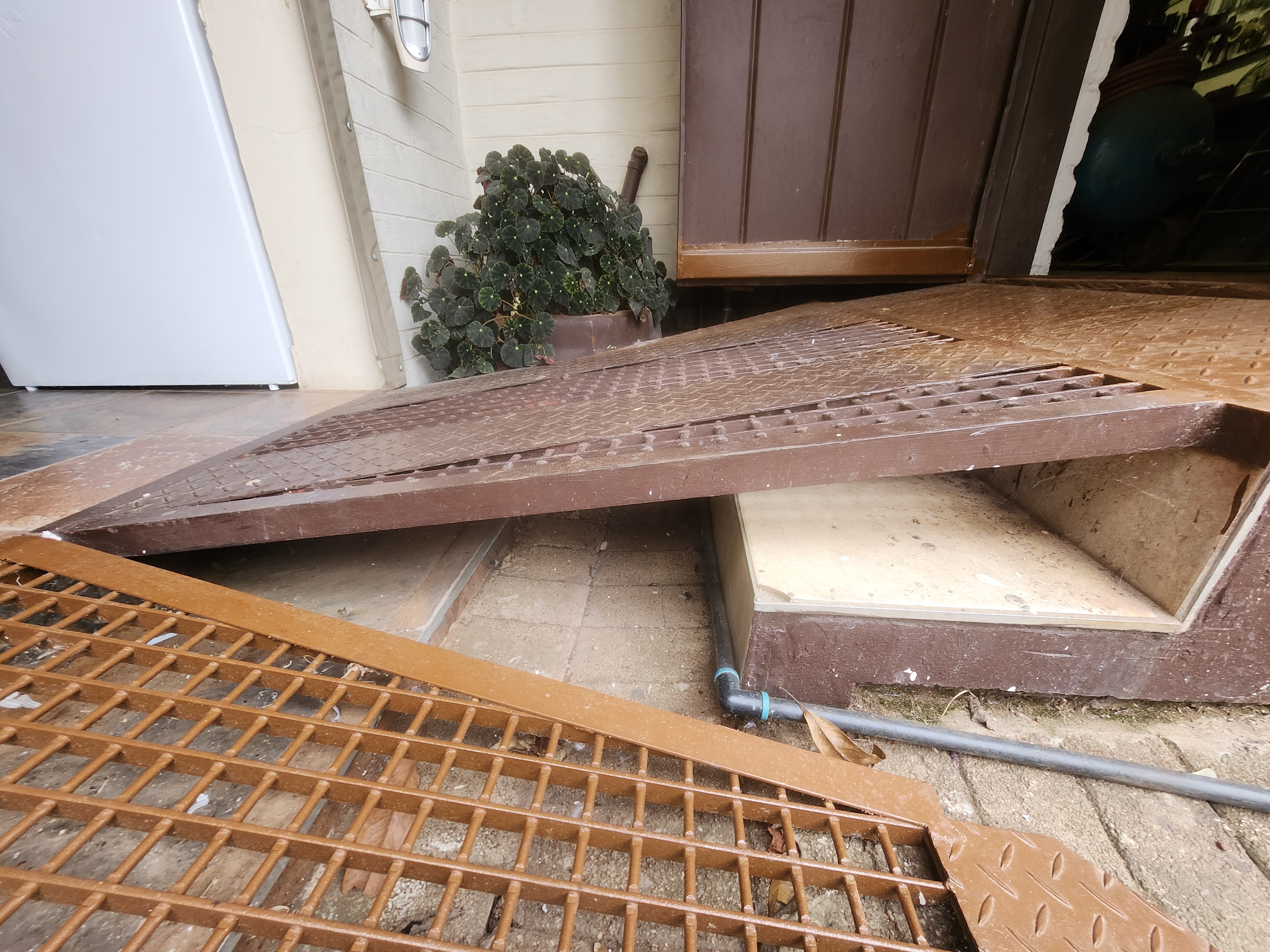 Steel ramp entrance